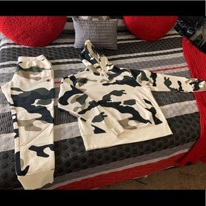 PAC SUN champion camo sweat suit